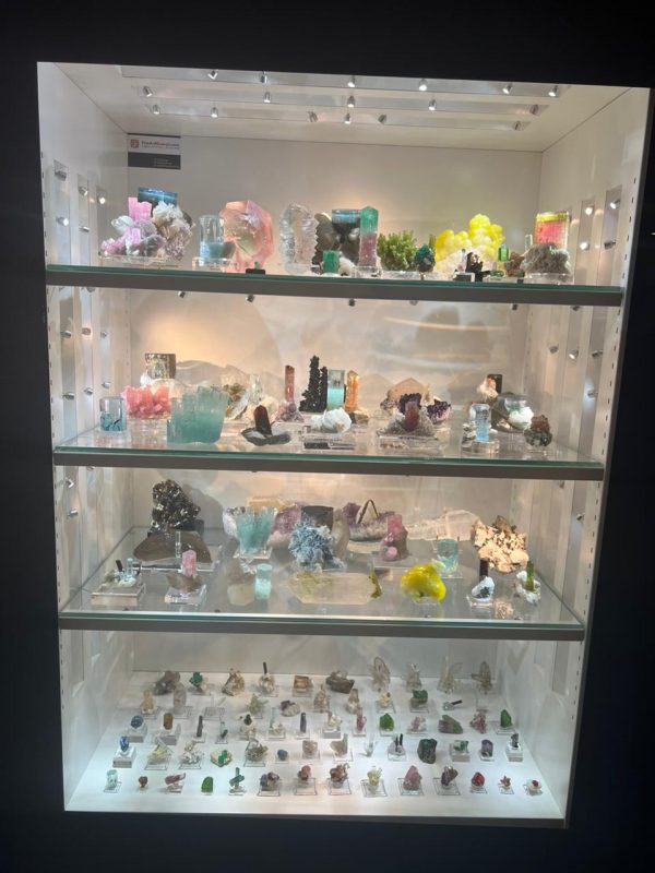 Tucson Exhibition Fine Minerals Gallery
