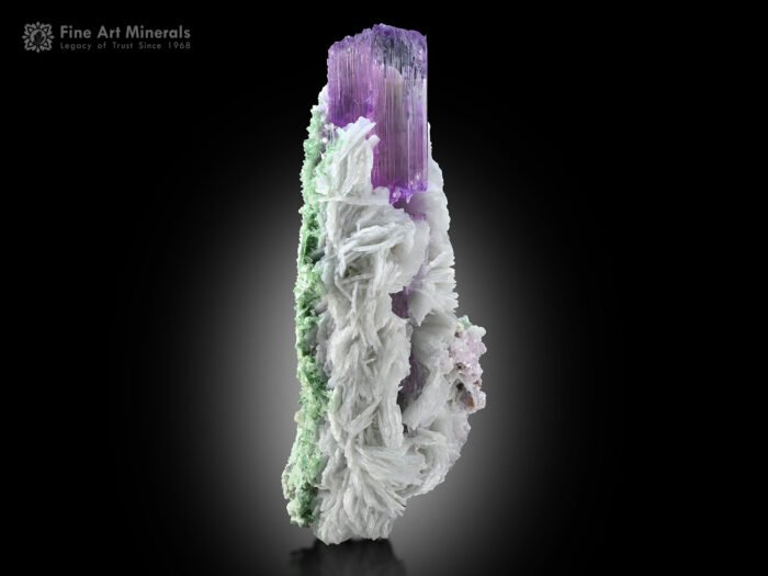 Kunzite with Cleavelandite from Afghanistan