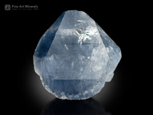 Dumortierite-included quartz from Vaca Morta quarry, Serra da Vereda, Boquira, Bahia, Brazil.