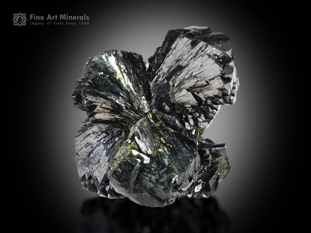 Lustrous bow-tie epidote cluster with sharp radial formation and subtle green sheen from Kharan District, Balochistan, Pakistan