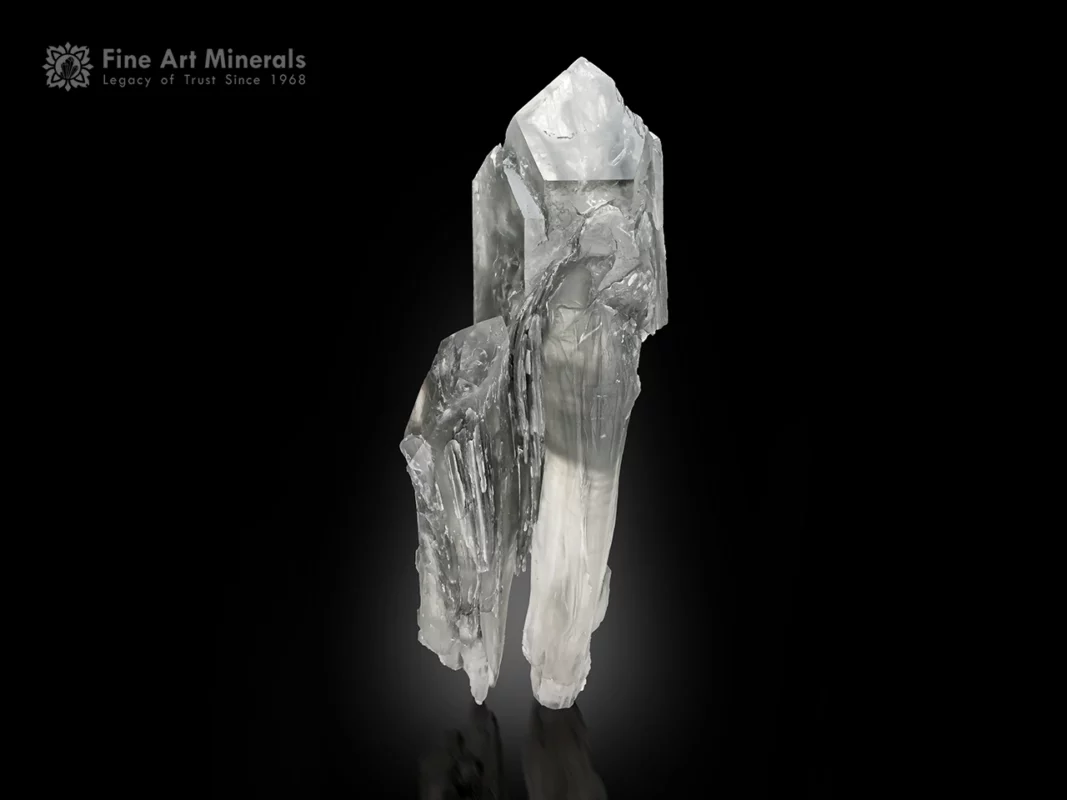 Quartz crystal with chlorite and Byssolite inclusions from Pakistan.